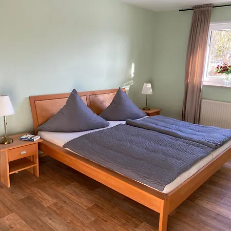 Rhoenschoen Holiday home *